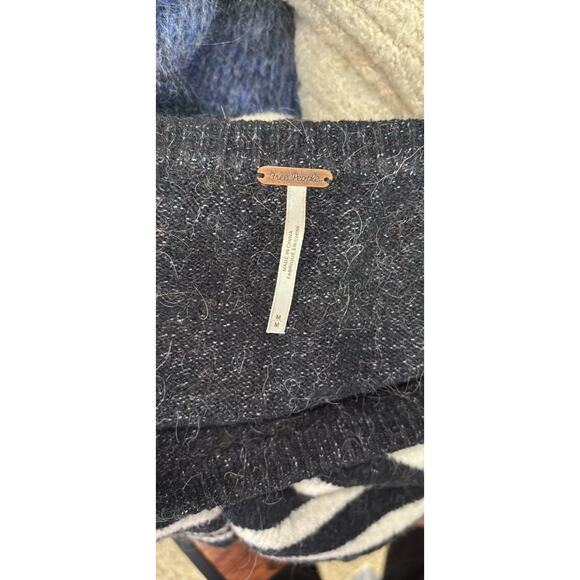 Free People Complete Me Striped Sweater Black Rainbow Stripes Size M - Picture 5 of 6